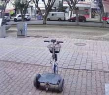 Ekmek almak için çıkmıştı; kepçenin altında kalarak öldü, kaza kamerada