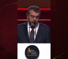 İlim Yayma Ödülleri Sosyal Bilimler ödülü Prof. Aktürk'e