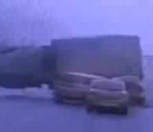 Rus askeri kamyonu 4 aracı ezdi