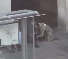 Washington'da 2 ABD askerini öldüren saldırganın etkisiz hale getirildiği anlar