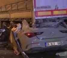 Ankara’da otomobil tırın altına girdi: 2 ölü 1 ağır yaralı