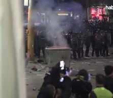 Bulgaristan'da sokaklar karıştı: On binlerce kişi meydanlara indi!