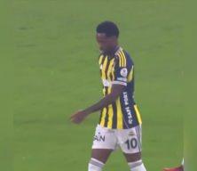 Galatasaray, Fenerbahçeli yıldız için ihbarda bulundu!