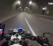 190 km hızla tünele daldı! Ölümden dönünce küfrü bastı