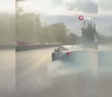 İzmir'de drift pahalıya patladı, 2 araç trafikten men edildi!