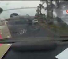 Makas atan trafik magandasının yaptığı yanına kalmadı