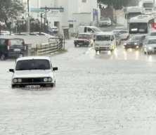 Meteoroloji uyarmıştı! Bodrum’u sel vurdu!