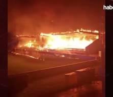 9 kez şampiyon olan takım küme düştü! 15 yaşındaki taraftarlar stadı cayır cayır yaktı!