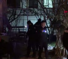 Annesine şiddet uygulayan babasını darbetti