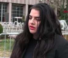 Kocasını uykuda yastıkla boğmaya çalıştığı iddia edildi!