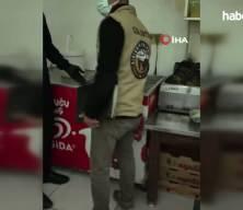 ‘Leş kokusu var’ denilen dönercide mide bulandıran görüntü