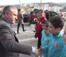 Bakan Bak: T&uuml;rkiye&rsquo;nin d&ouml;rt bir yanında spor tesisleri devrimi var