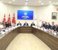 Bakan Vedat Işıkhan asgari &uuml;cret g&ouml;r&uuml;şmeleri i&ccedil;in "T&uuml;m sendikalarla a&ccedil;ık iletişim halindeyiz" dedi