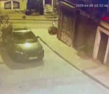 Beyoğlu&rsquo;nda telefon &ccedil;alan kapka&ccedil;ılar kameralara yakalandı