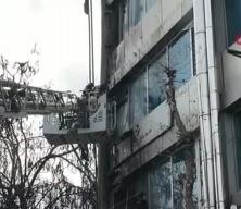 Esenyurt'ta iş hanında korkutan yangın