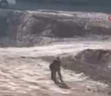 Gaziantep'te şantiyede &ccedil;ocuğu acımasızca d&ouml;vd&uuml;