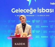 KADEM'in "Geleceğe İşbaşı Projesi" 7. d&ouml;nem mezunlarını verdi