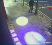 Kağıthane direkleri tekmeleyip ağaçlara zarar veren şahıs kameralara yakalandı