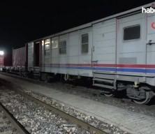 Malatya'da yük treni hemzemin geçitte otomobile çarptı