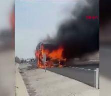 Seyir halindeki otob&uuml;ste alevlere teslim oldu!