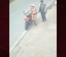 Vietnam&rsquo;da kan donduran olay: Trafik polisini kamyonun &ouml;n&uuml;ne itti