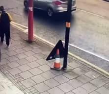  İngiltere'de vicdansızlığın b&ouml;ylesi! G&ouml;rme engelli &ccedil;ifti ezdi ka&ccedil;tı