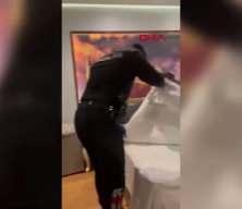 Beşiktaş&rsquo;ta ş&uuml;pheli durdurma otel baskınına d&ouml;n&uuml;şt&uuml;: Yatak altından kalaşnikof &ccedil;ıktı