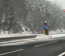 Bolu Dağı ge&ccedil;işinde yoğun kar yağışı