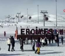 Erciyes'te hafta sonu pistler kayak severlerle doldu