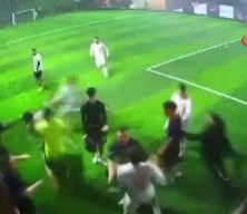 Halı sahada yetenek değil yumruklar konuştu