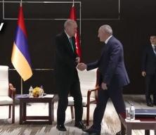 Paşinyan: T&uuml;rkiye ile somut adımların atılmasının vakti geldi