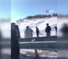 Ardahan&rsquo;dan gelen yolcu otob&uuml;s&uuml; Susuz&rsquo;da devrildi: 17 yaralı