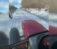 Bursa'da &ccedil;ocuklar trakt&ouml;r arkasında karın tadını &ccedil;ıkardı