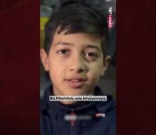 Filistinli &ccedil;ocuğun mesajı d&uuml;nyayı sardı! Jackie Chan: O an g&ouml;zyaşlarım akmaya başladı