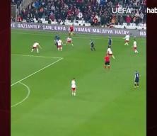 Mert G&uuml;nok, 10 yıllık s&ouml;z&uuml;n&uuml; tutup Fenerbah&ccedil;e'ye gelecek