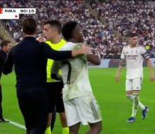 Real Madrid'de Arda G&uuml;ler oyuna girdiği sırada kenarda  kıyamet koptu! 