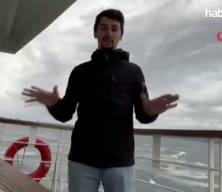 Fırtına alarmı! Feribot s&uuml;r&uuml;klendi, tır devrildi, u&ccedil;ak piste inemedi...