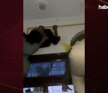 Hindistan'da bir hırsız havalandırma deliğinde mahsur kaldı