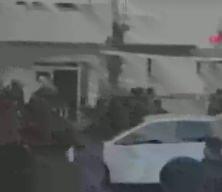 Şanlıurfa&rsquo;da taşlı-sopalı kavga kamerada!