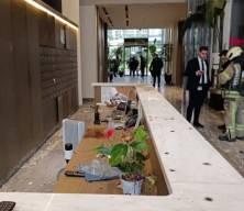 Site danışmasına bırakılan kargo paketi patladı