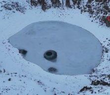 Sivas'taki Kızıl&ccedil;an G&ouml;l&uuml; soğuk havanın etkisiyle dondu