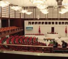 TBMM&rsquo;de rozet dalgası... Hangi vekil hangi partiye ge&ccedil;ti? 