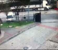 Adana&rsquo;da sokak ortasında kanlı infaz: 1 &ouml;l&uuml;, 1 yaralı