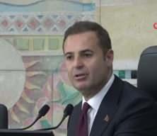 CHP&rsquo;li Başkan Akın&rsquo;dan AK Parti&rsquo;ye ge&ccedil;iyor iddialarına cevap