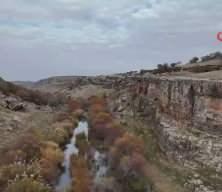 Diyarbakır Kocak&ouml;y&rsquo;de 1 milyon yıllık buzul vadisi dronla g&ouml;r&uuml;nt&uuml;lendi