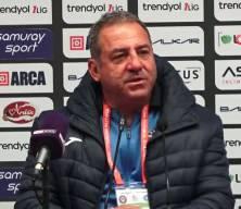 Fatih Tevek 4-1'lik yenilgi sonrası oyuncularını kutladı