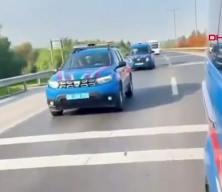 İzmir'de 1,6 ton uyuşturucu hap ham maddesi ele ge&ccedil;irildi