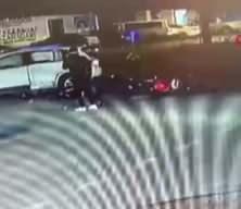Kaskını kız arkadaşına verip kazada hayatını kaybetmişti, fenomenin &ouml;l&uuml;me gidişi kamerada