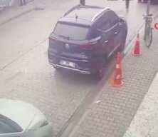 &Ouml;ğretmene silahlı saldırı d&uuml;zenleyen su&ccedil; makinesi veli yakalandı