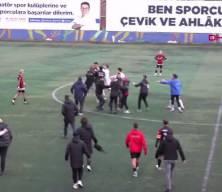 Sarıyer'de amat&ouml;r lig m&uuml;cadelesinde sahada tekmeler konuştu